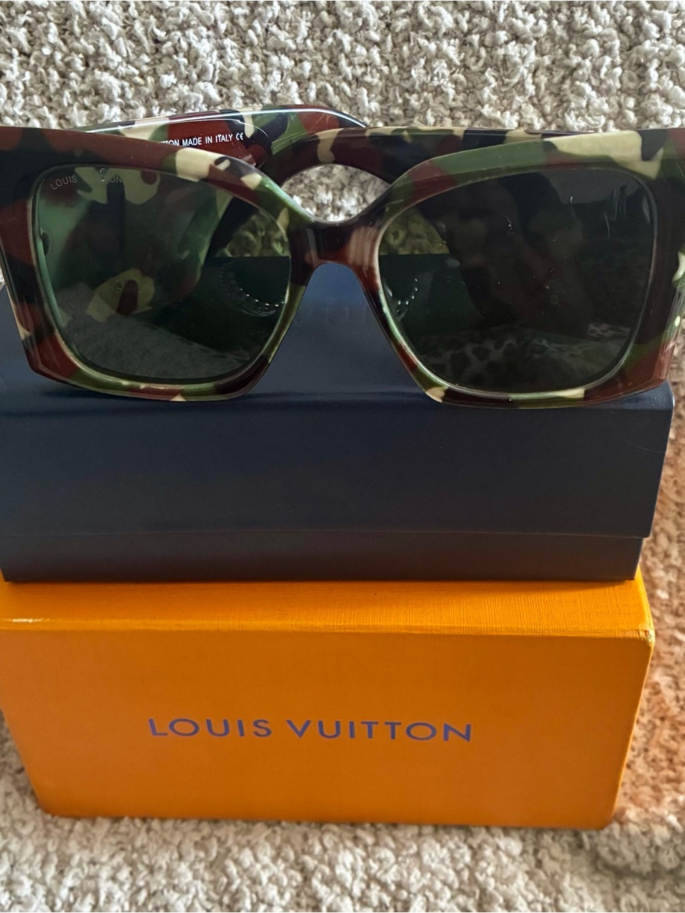 Inspired 1:1 Women's Camouflage Square Sunglasses - Green/Brown